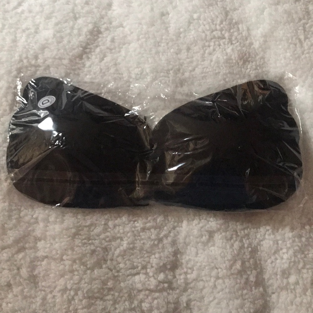 Strapless/backless Sticky Bra